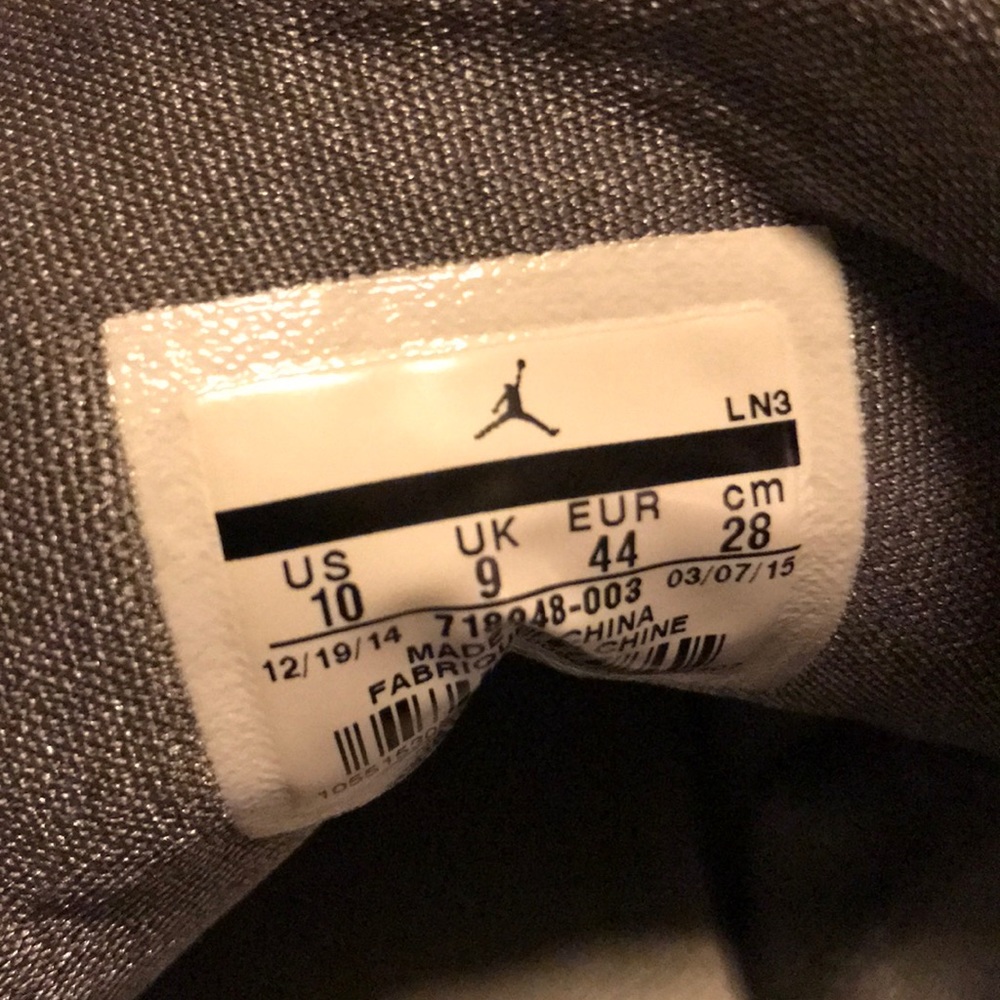 Shoes - Picture 3 of 4